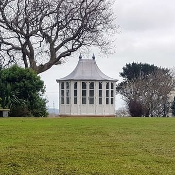 The Chelstow Summerhouse 02